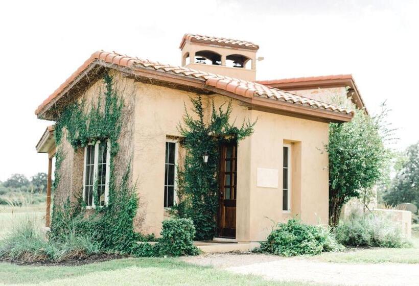 리조트 The Vineyard At Florence