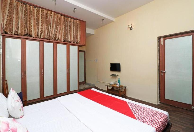 ホテル Rishta Inn By Oyo Rooms