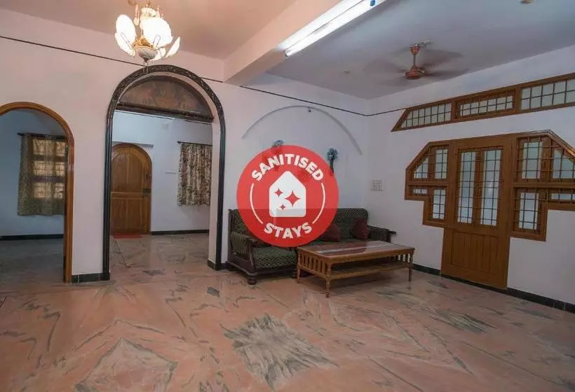 پانسیون Oyo Home 12054 Elegant 3bhk