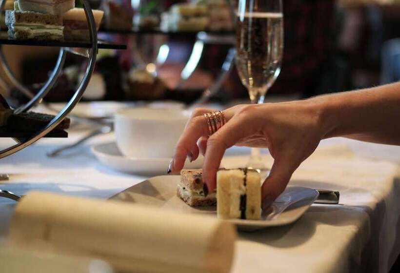 ホテル Crown Lodge