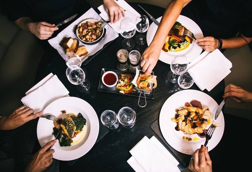 ホテル Crown Lodge