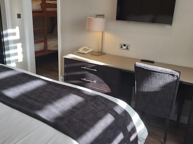 ホテル Crown Lodge