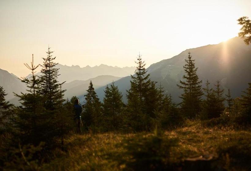 Отель Mountains