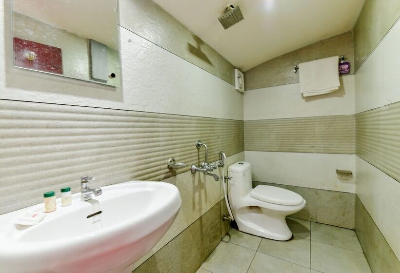 בית מלון כפרי Oyo 23482 Sht Symphony Premium Sharing Houseboat