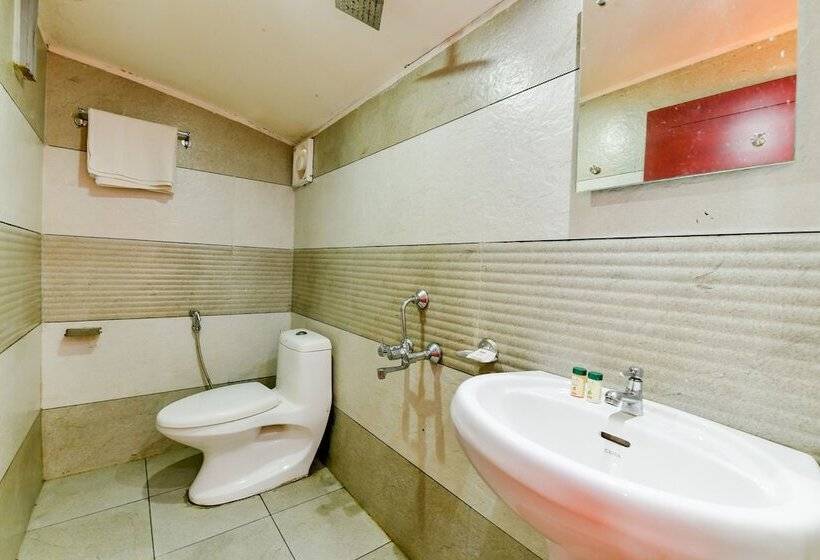 בית מלון כפרי Oyo 23482 Sht Symphony Premium Sharing Houseboat