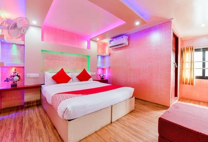 בית מלון כפרי Oyo 23482 Sht Symphony Premium Sharing Houseboat