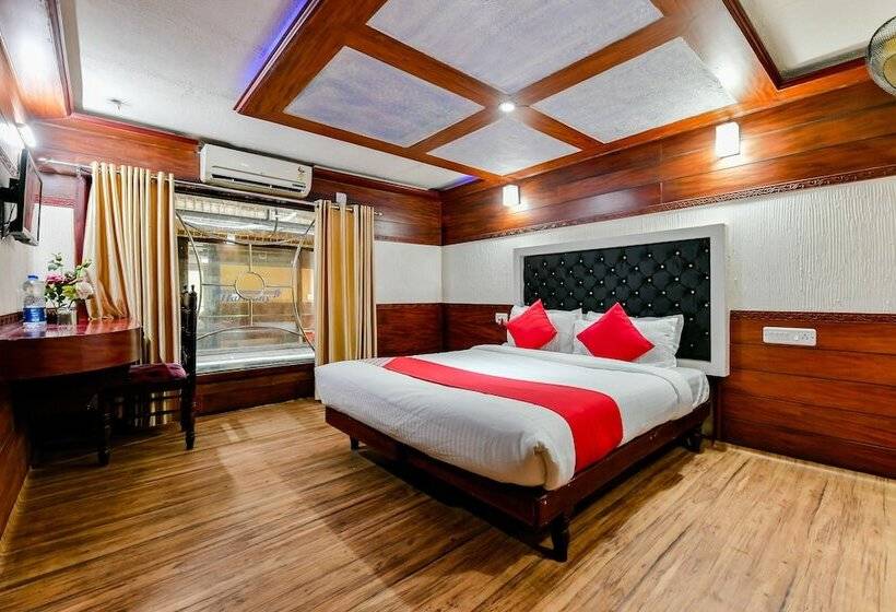 בית מלון כפרי Oyo 23482 Sht Symphony Premium Sharing Houseboat