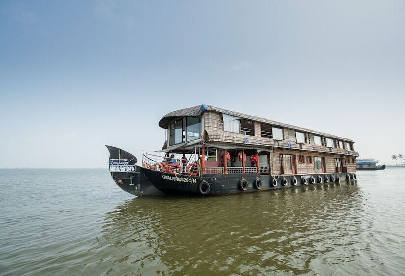 בית מלון כפרי Oyo 23482 Sht Symphony Premium Sharing Houseboat