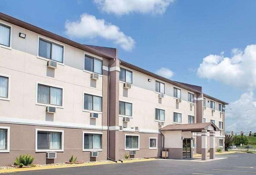 Boarders Inn & Suites By Cobblestone Hotels Waterloo Cedar Falls
