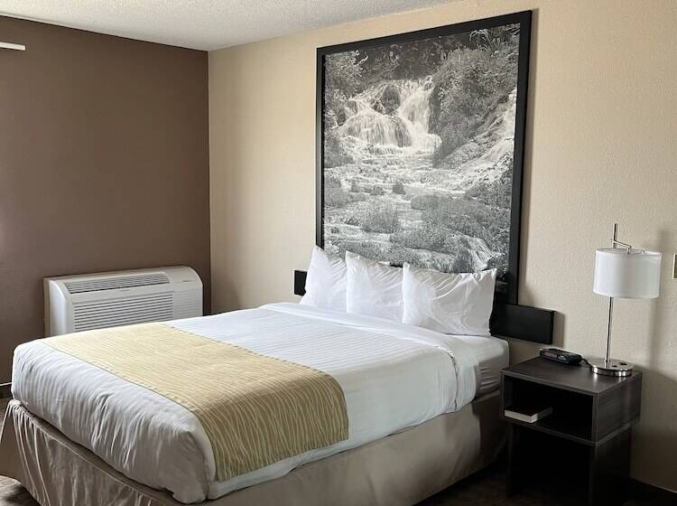 فندق Super 8 By Wyndham Sturgis
