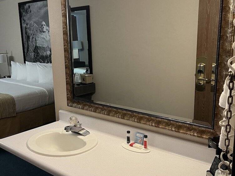 فندق Super 8 By Wyndham Sturgis