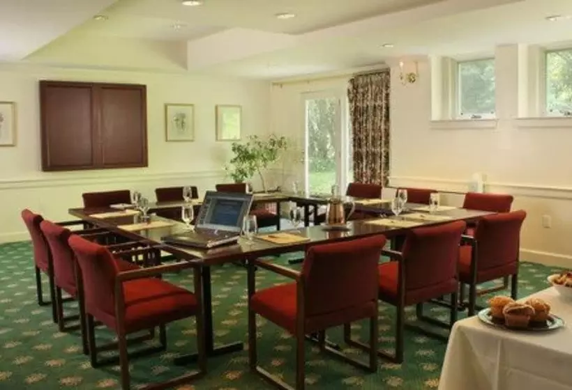 호텔 Swift House Inn