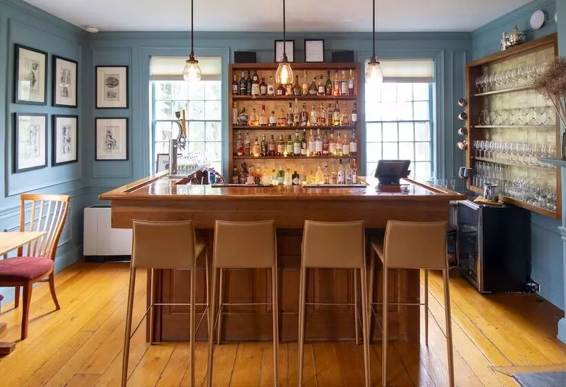 호텔 Swift House Inn