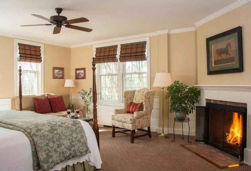 호텔 Swift House Inn