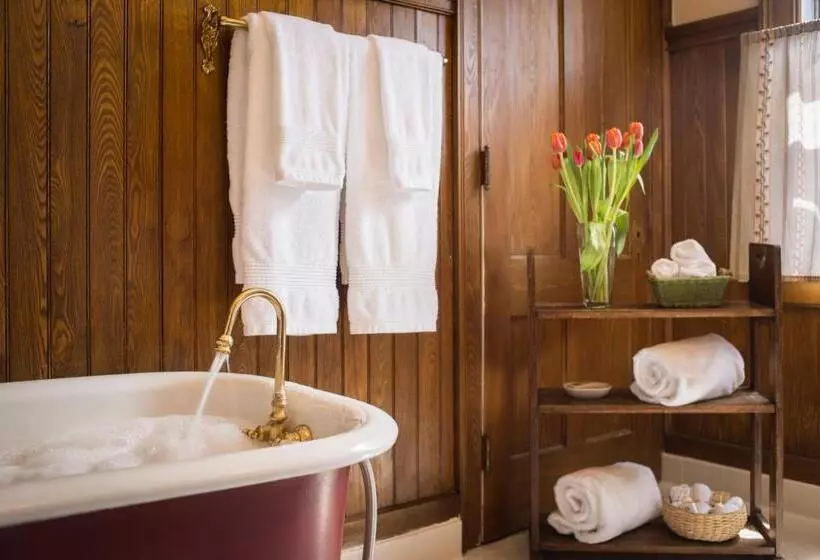 호텔 Swift House Inn