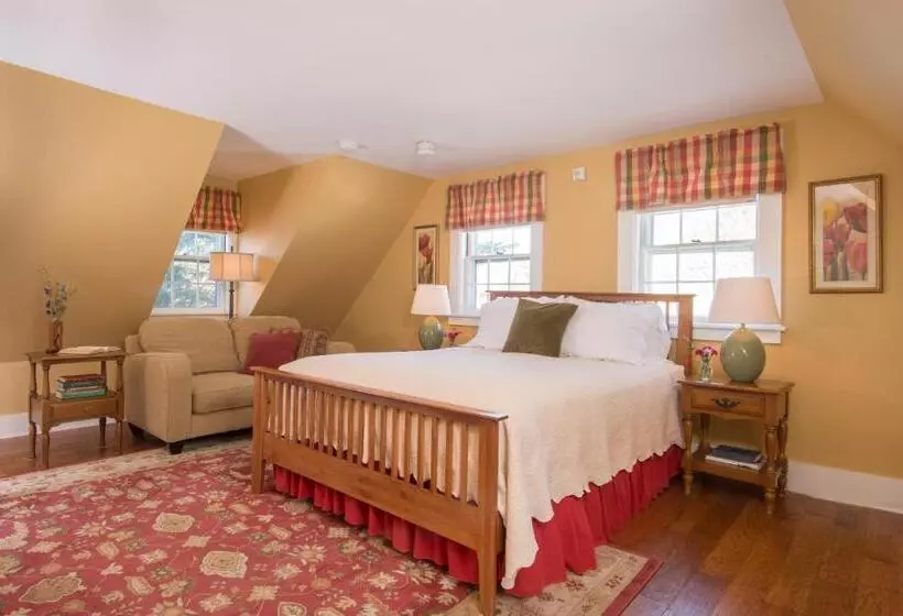 호텔 Swift House Inn