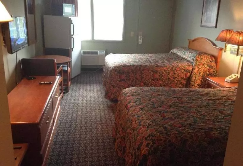 فندق على الطريق Inn Between The Hedges