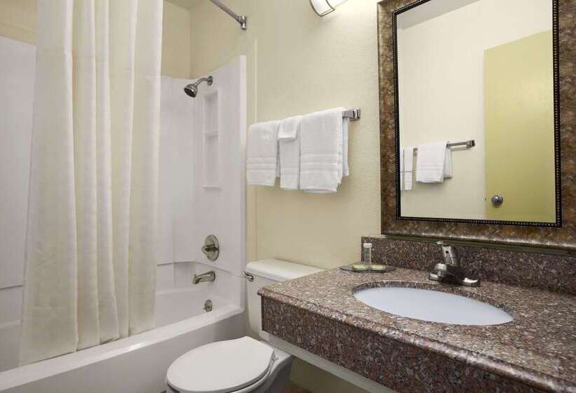 Motel Super 8 By Wyndham Carlsbad