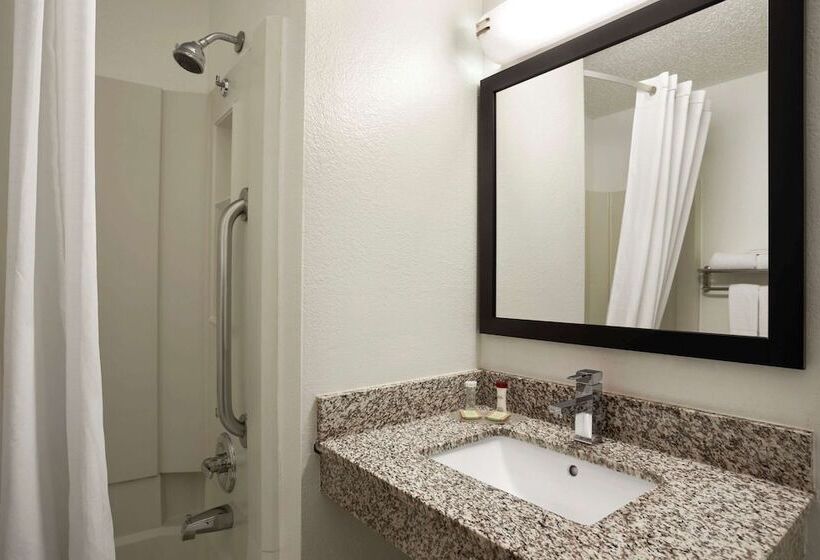 Motel Super 8 By Wyndham Cedar Rapids