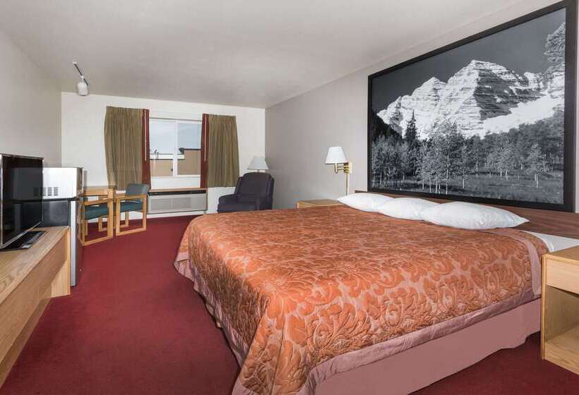 汽车旅馆  Super 8 By Wyndham Fruita