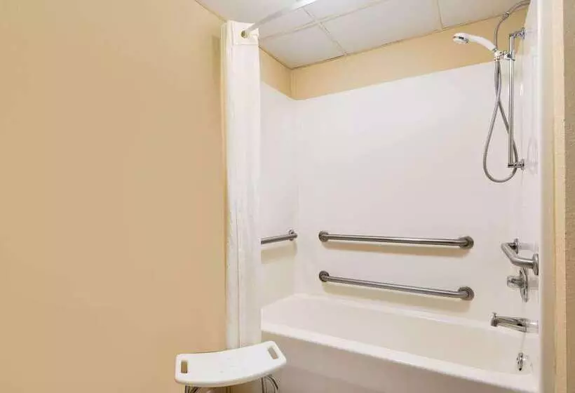 모텔 Super 8 By Wyndham Iowa Falls