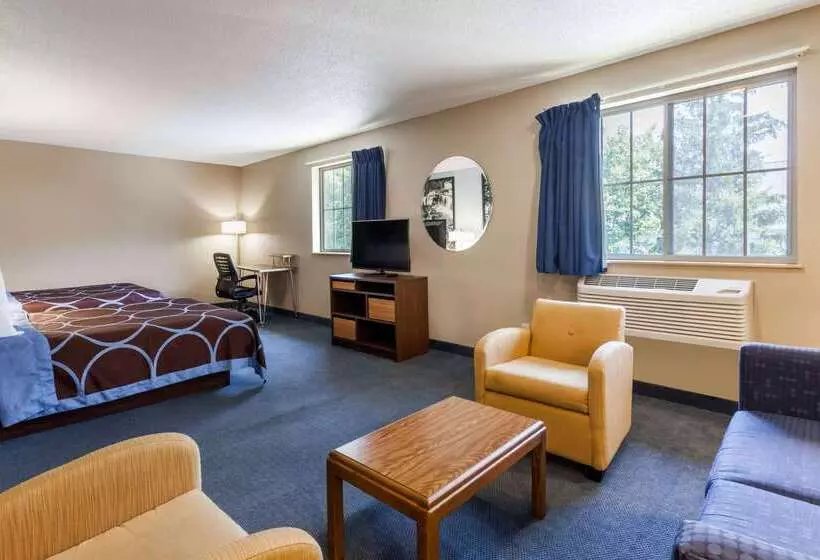 汽车旅馆 Super 8 By Wyndham Stroudsburg