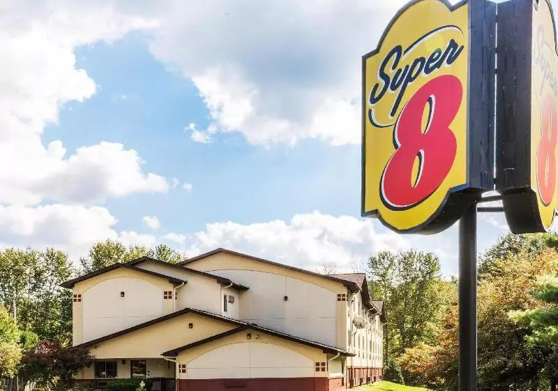 汽车旅馆 Super 8 By Wyndham Stroudsburg