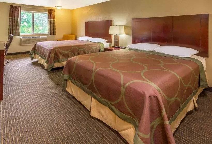 מוטל Super 8 By Wyndham Woodburn