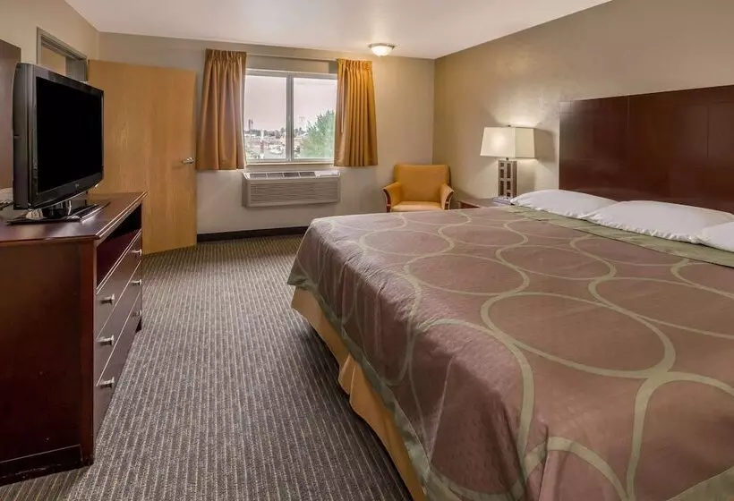 מוטל Super 8 By Wyndham Woodburn