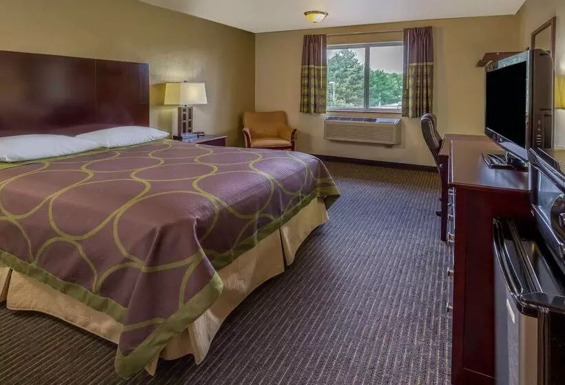 מוטל Super 8 By Wyndham Woodburn