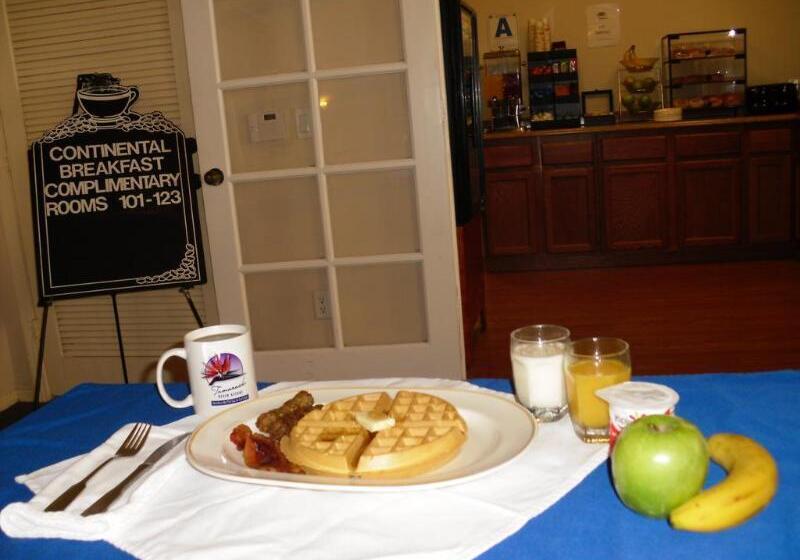 استراحتگاه Tamarack Beach