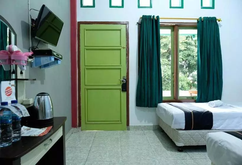 Retkeilymaja Esbe Hotel Syariah By Oyo Rooms