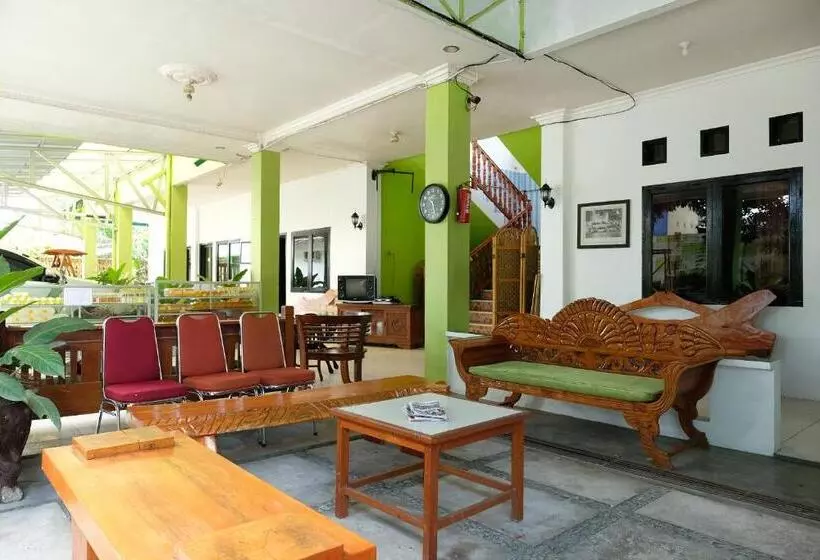 Retkeilymaja Esbe Hotel Syariah By Oyo Rooms