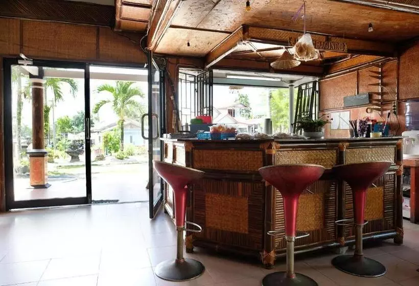 Retkeilymaja Esbe Hotel Syariah By Oyo Rooms