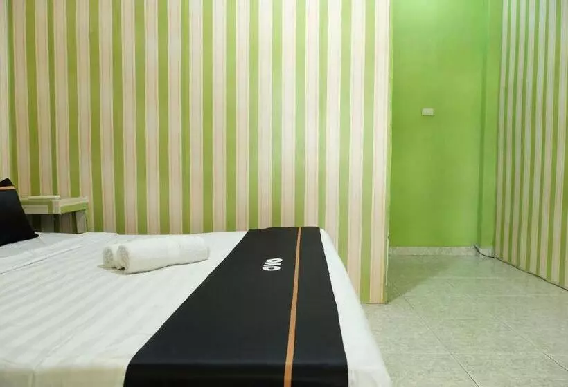 Retkeilymaja Esbe Hotel Syariah By Oyo Rooms