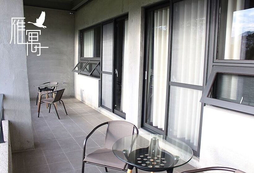 تختخواب و صبحانه Yanyu Resort