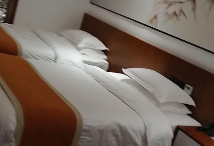 فندق Four Seasons Themed