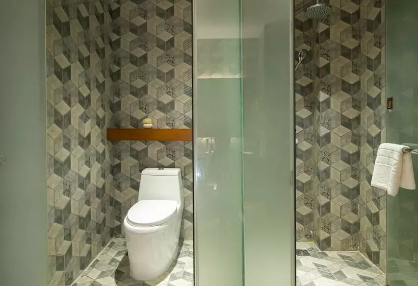 Hotelli Four Seasons Themed