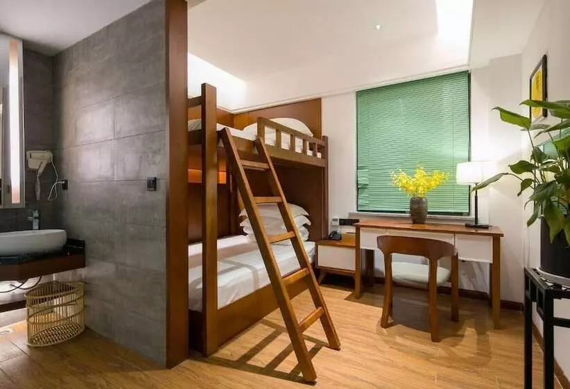 Hotelli Four Seasons Themed