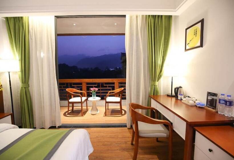 فندق Four Seasons Themed