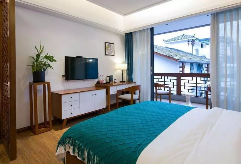 Hotelli Four Seasons Themed