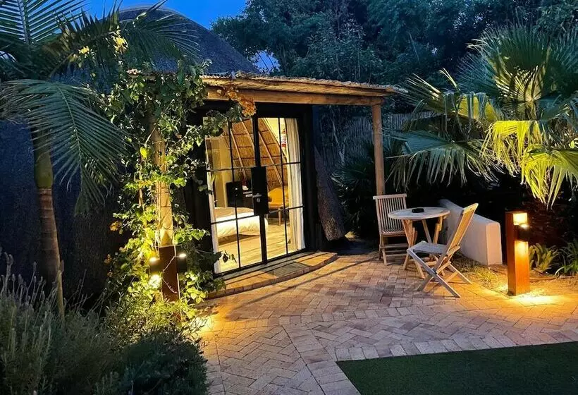 Hotelli Garden Retreat Guest House