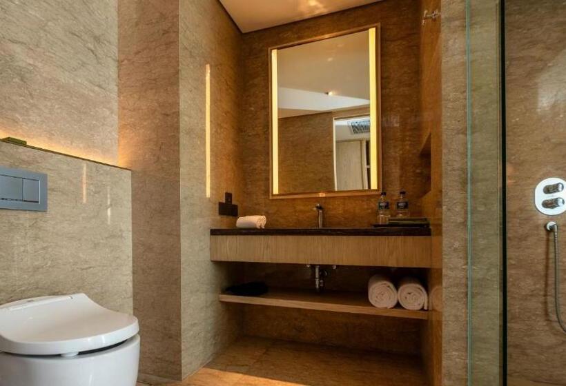 Отель Meruorah Komodo Labuan Bajo