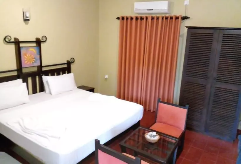 Hotelli Lavendish Country Resort