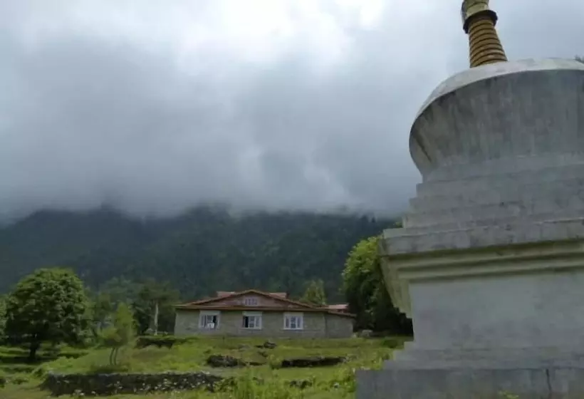 هتل Lukla Airport Resort, Lukla