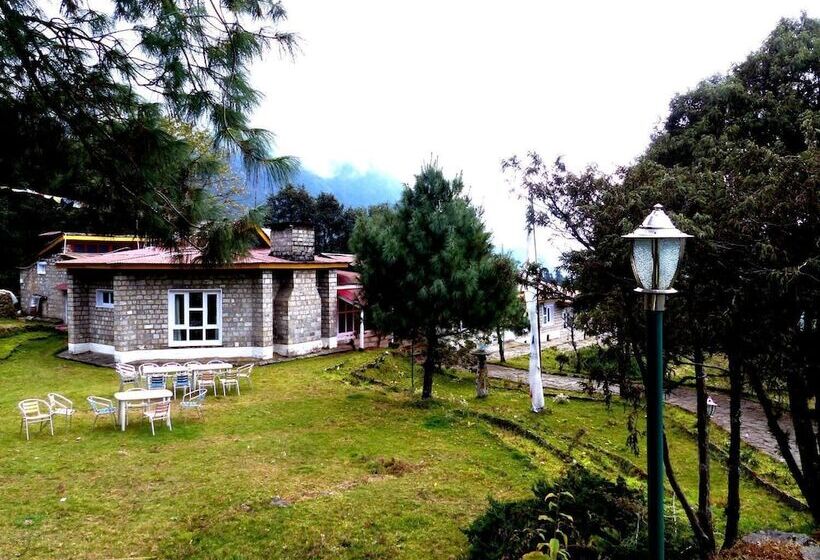 בית מלון כפרי Lukla Airport Resort, Lukla