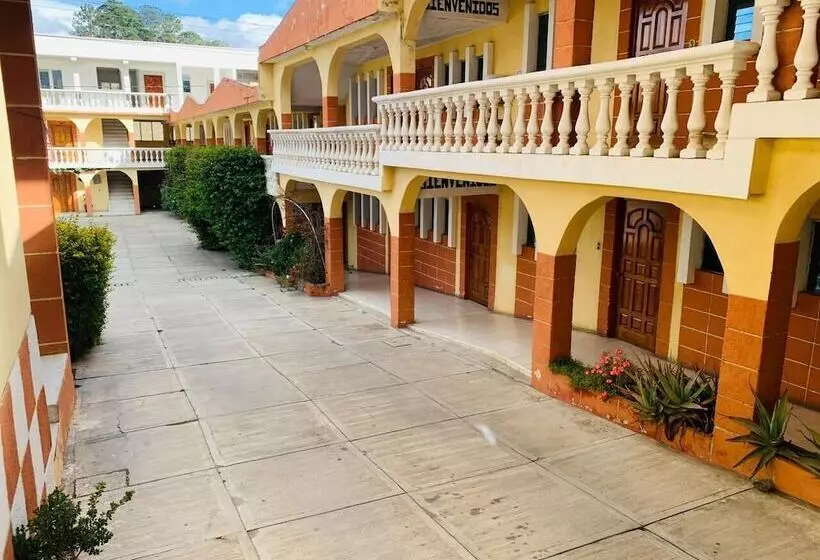 هتل Real Classic Inn