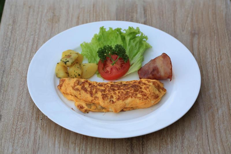 호텔 The Mudru Resort By Pramana Villas