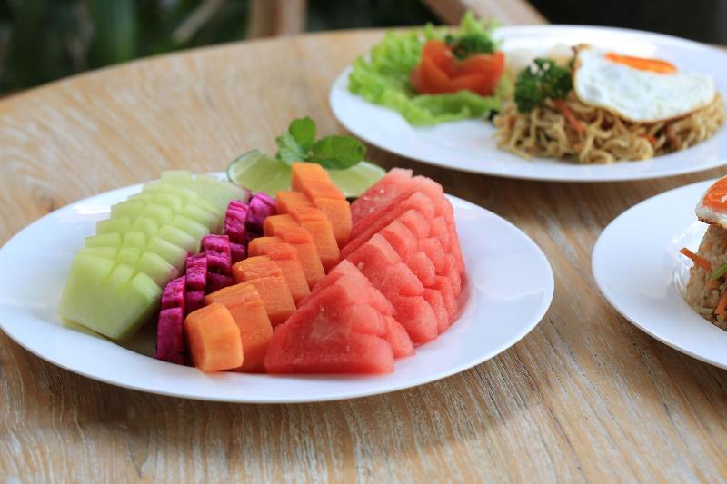 호텔 The Mudru Resort By Pramana Villas