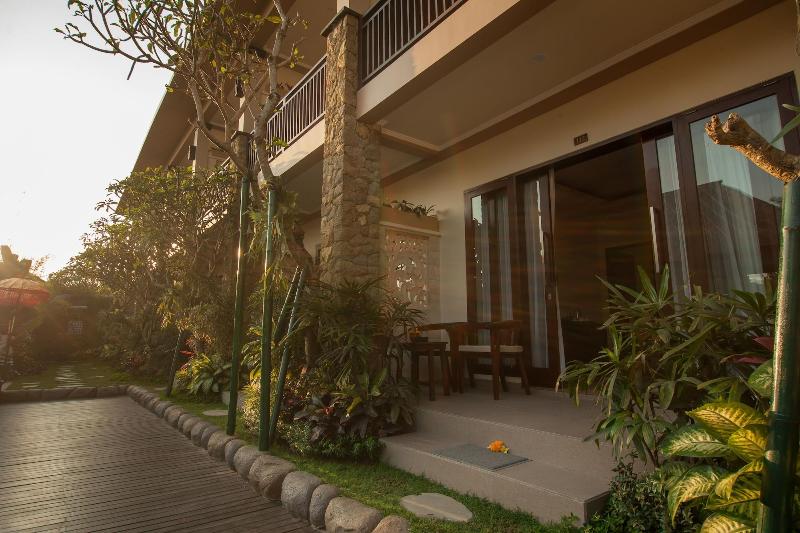 호텔 The Mudru Resort By Pramana Villas